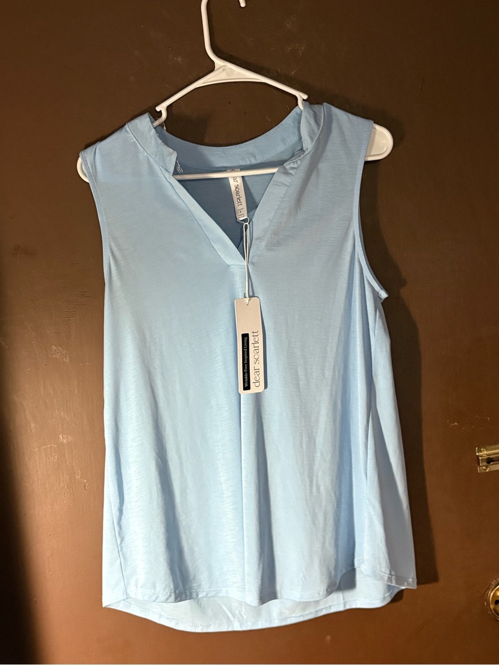 Dear Scarlett Light Blue V-Neck Sleeveless Tank Size Small.
